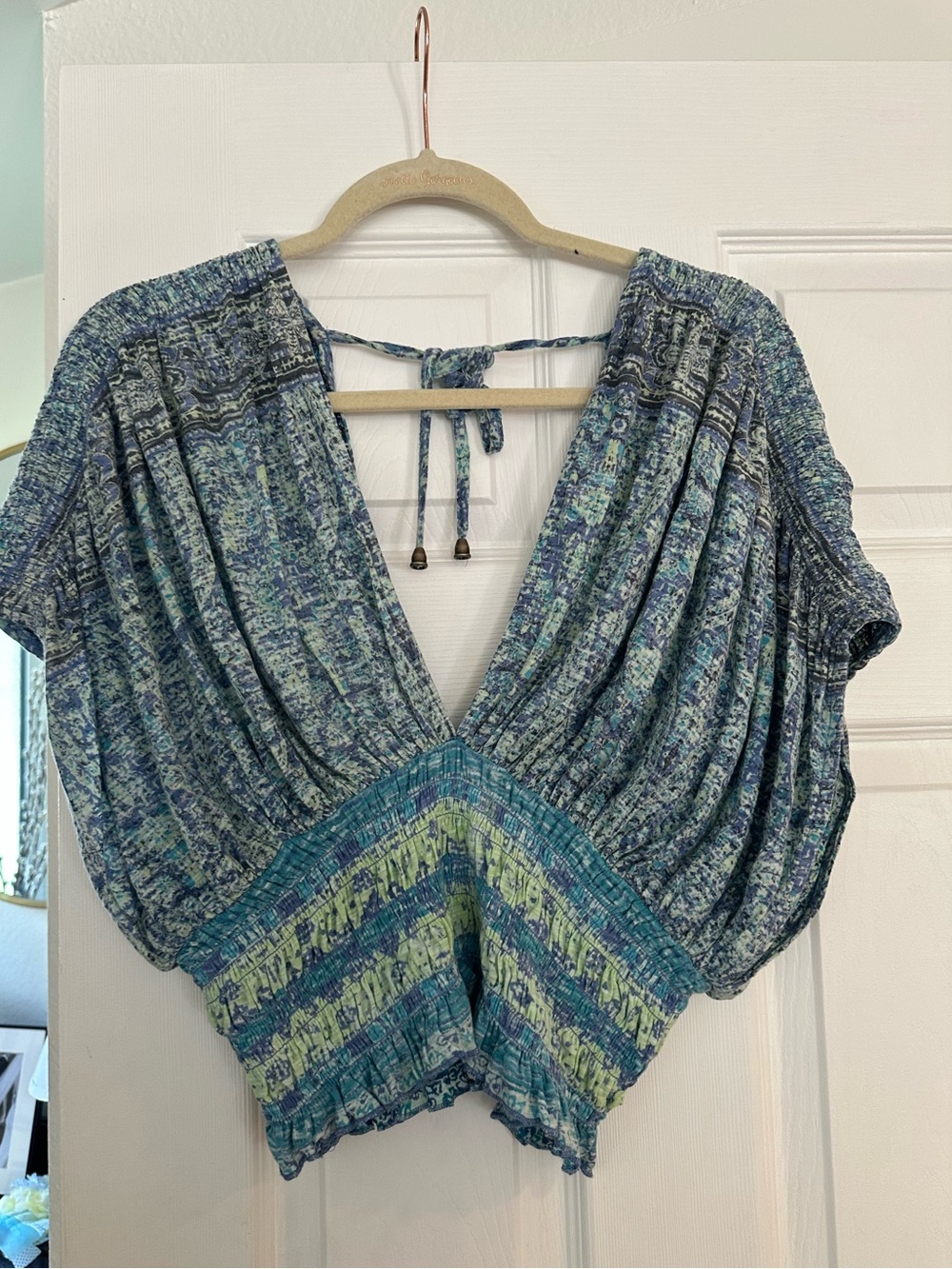 Free people float deep V-Neck Women’s Top